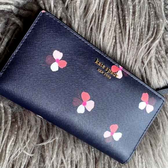 Kate Spade Large Slim Bifold Wallet - Picture 1 of 4